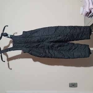 Kids snow pants with bib by Chill Stopper